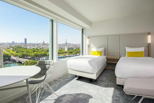 Habitación Doble con vistas a la torre Eiffel - 2 camas del hotel Courtyard by Marriott Paris Gare de Lyon