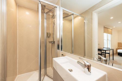 Estudio con 2 camas individuales del hotel NOX HOTELS - Kensington. Foto 5