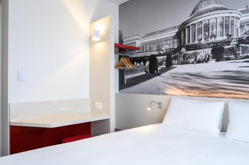 Habitación Doble - 2 camas del hotel B and B Brussels Centre Gare du Midi. Foto 1