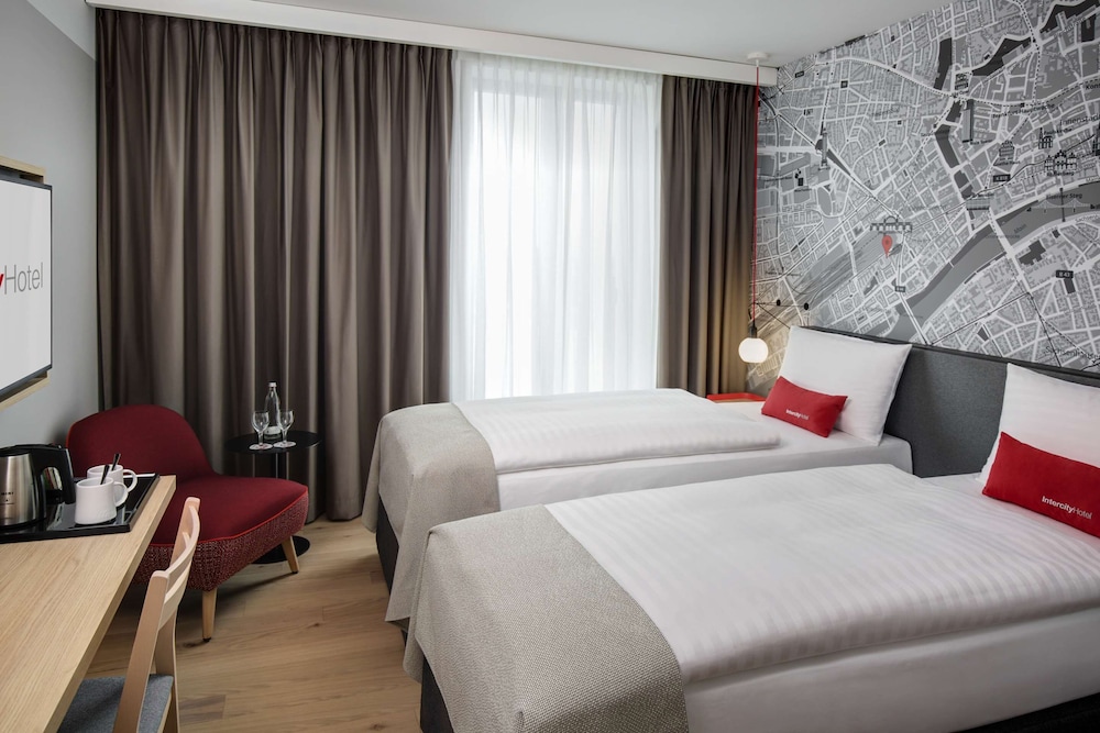 Habitación Business con 2 camas individuales del hotel Intercityhotel Frankfurt Hauptbahnhof Süd. Foto 1