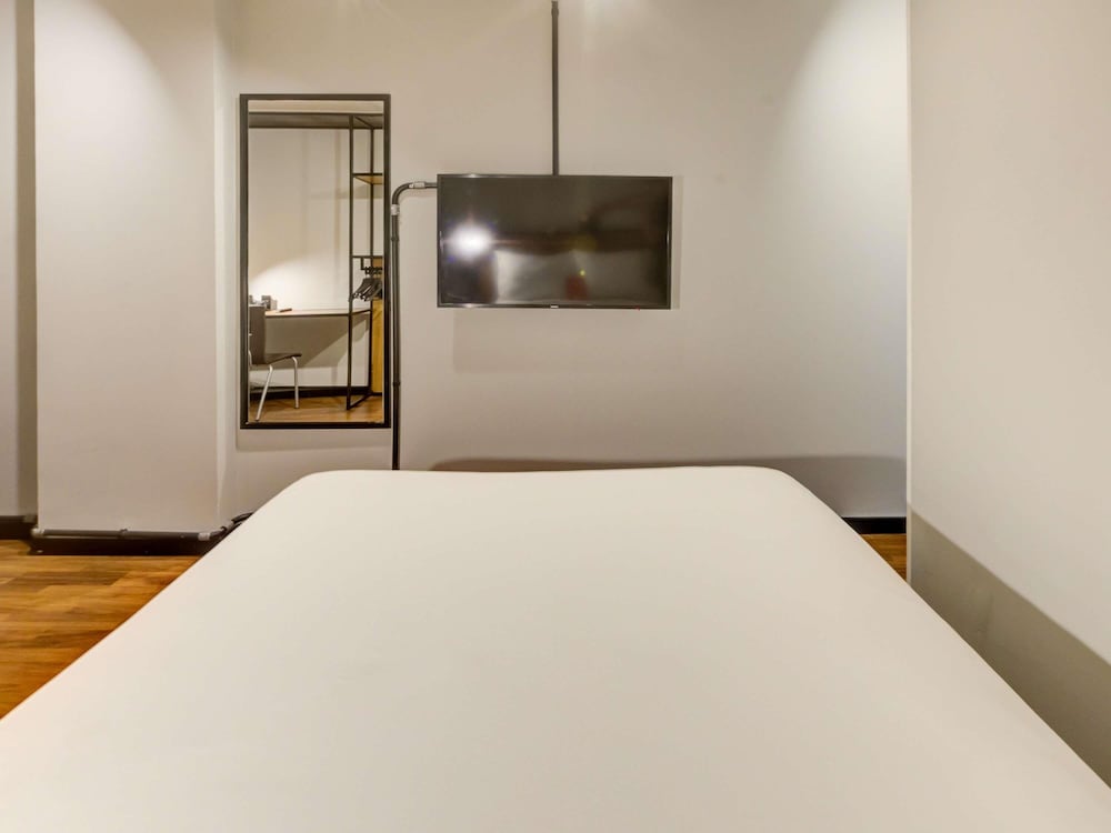 HABITACIÓN STANDARD ADAPTADA CON 1 CAMA DOBLE del hotel Ibis Copacabana Posto 2. Foto 1