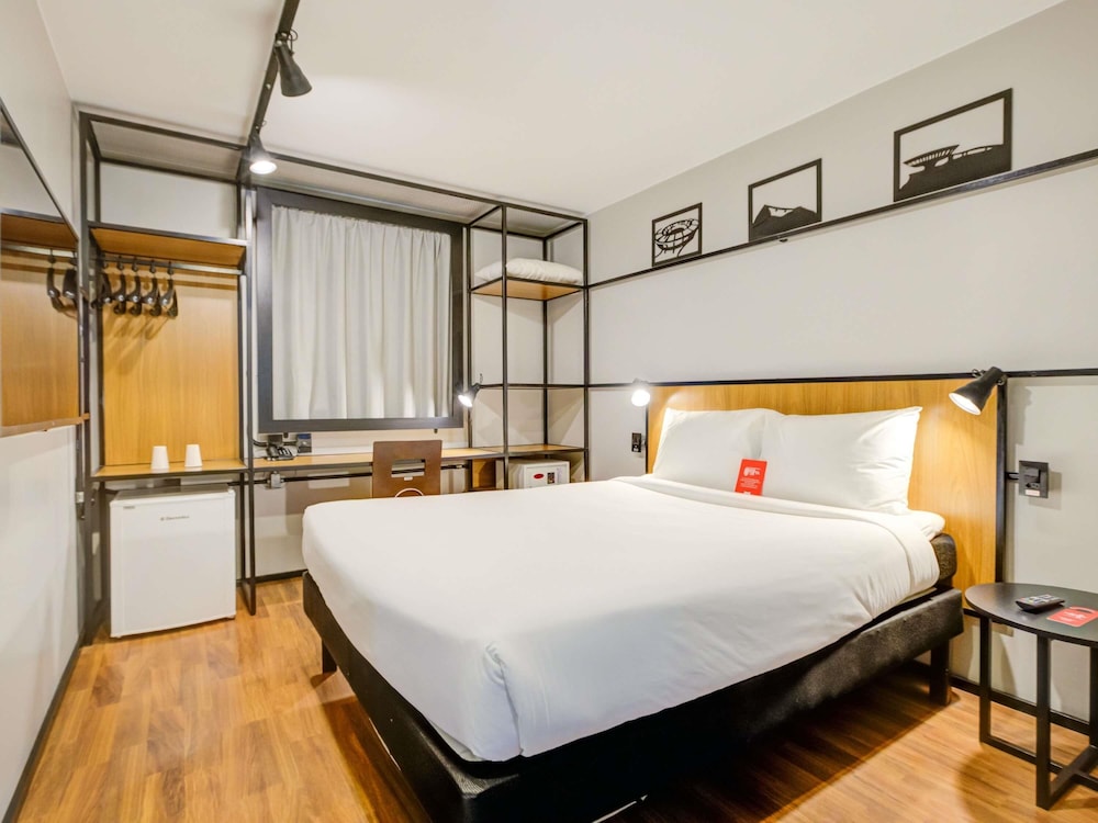 Apartamento Standard con cama doble del hotel Ibis Copacabana Posto 2. Foto 12