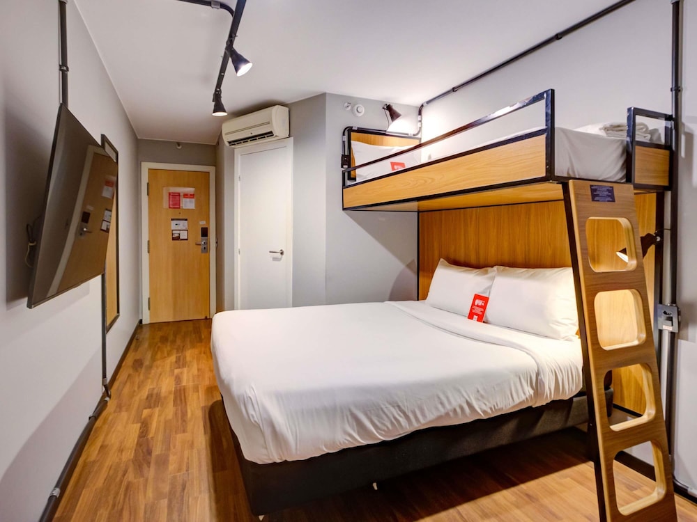 Habitacion Standard con 1 cama doble, 1 CAMA INDIVIDUAL Y 1 CAMA PLEGABLE del hotel Ibis Copacabana Posto 2