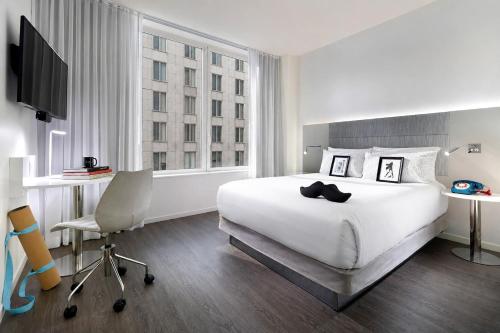 Habitación The INNSiDE con cama grande del hotel Innside New York NoMad