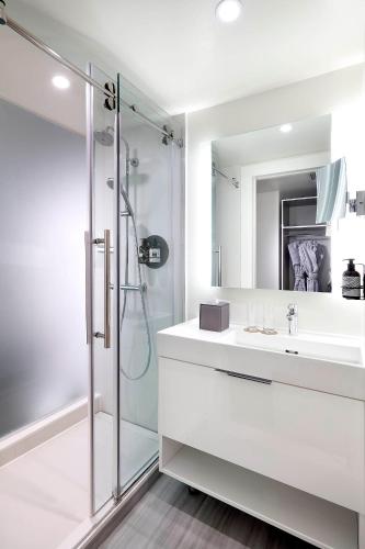 Habitación The INNSiDE con 2 camas dobles del hotel Innside New York NoMad