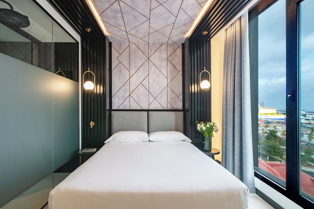 Habitación Business doble, vistas al mar del hotel Puerto de la Luz by Pierre & Vacances. Foto 1