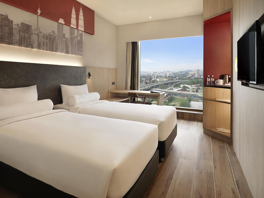 Habitación estándar con 2 camas individuales del hotel Ibis Kuala Lumpur City Centre