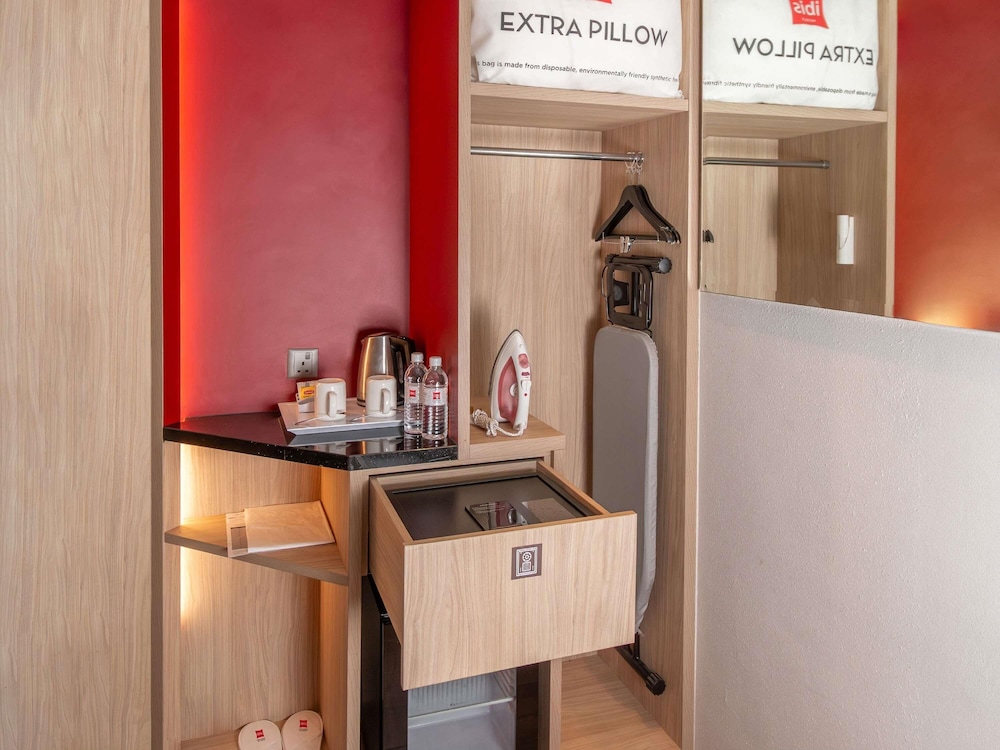 Habitación Estándar con 1 Cama Queen del hotel Ibis Kuala Lumpur City Centre. Foto 1