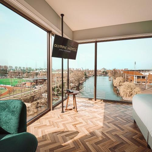 Habitación con cama extragrande - Adaptada para personas de movilidad reducida del hotel Olympic. Foto 8