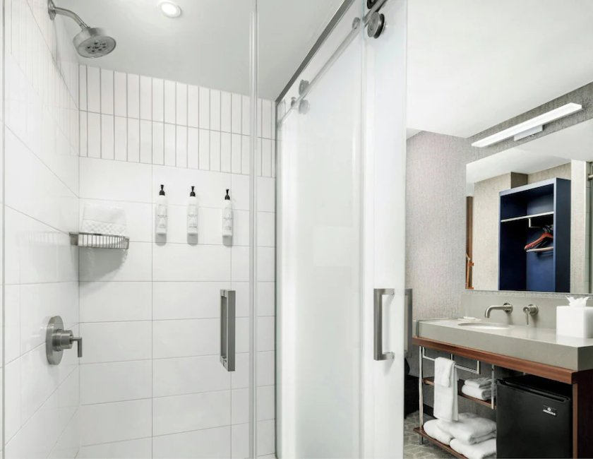 Habitación, 1 cama de matrimonio del hotel SpringHill Suites by Marriott New York Manhattan/Times Square South. Foto 2