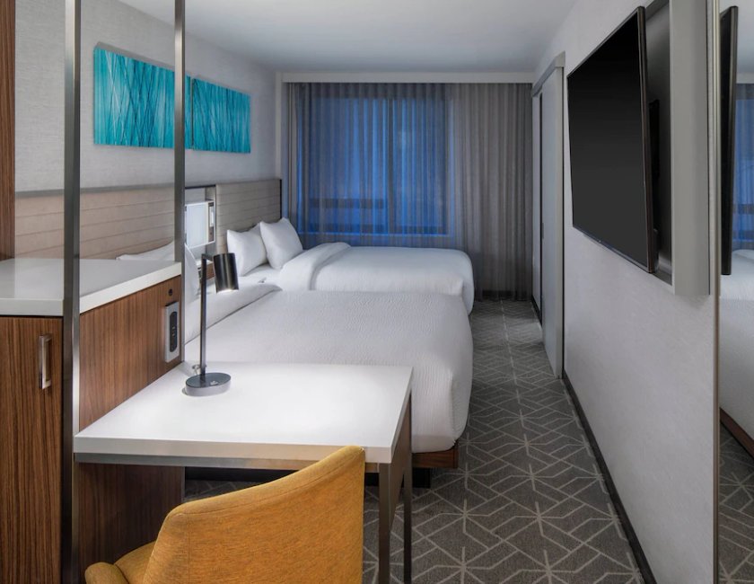 Habitación, 2 camas de matrimonio del hotel SpringHill Suites by Marriott New York Manhattan/Times Square South. Foto 2