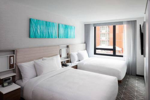Habitación con 2 camas grandes - No fumadores del hotel SpringHill Suites by Marriott New York Manhattan/Times Square South