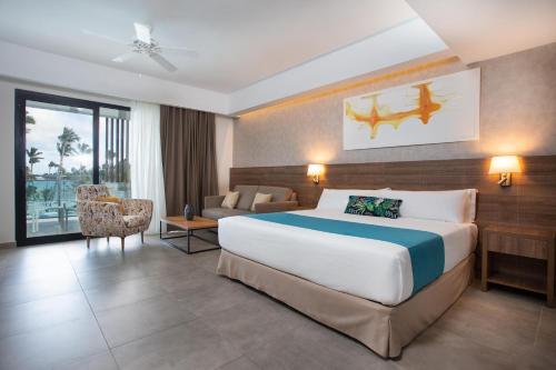 Suite Premium con jacuzzi exterior del hotel Serenade Punta Cana Beach & Spa Resort. Foto 3