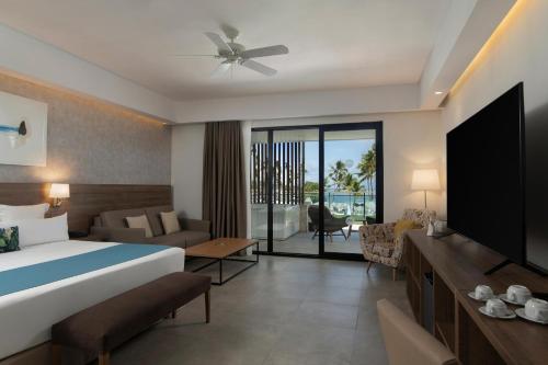 Suite Premium con jacuzzi exterior del hotel Serenade Punta Cana Beach & Spa Resort. Foto 4