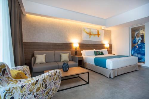 Suite Premium con jacuzzi exterior del hotel Serenade Punta Cana Beach & Spa Resort. Foto 5