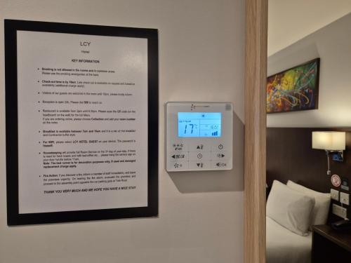 Habitación Executive del hotel London City Airport. Foto 10
