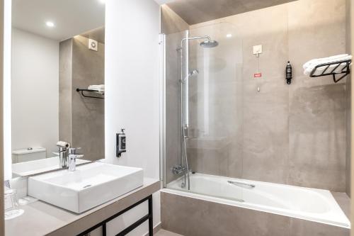 Suite del hotel Cristal Setubal. Foto 9