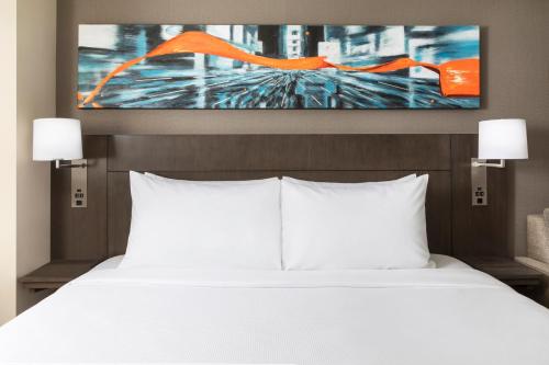 Habitación Especial King con sofá cama del hotel Hyatt Place New York City/Time Square. Foto 1