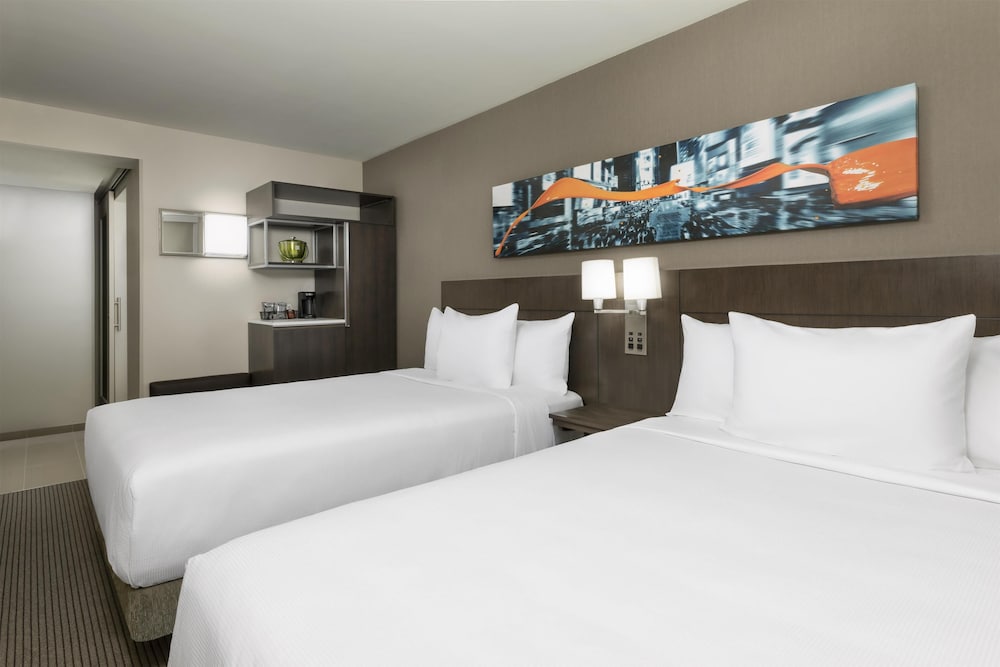 Planta alta | Dos camas dobles del hotel Hyatt Place New York City/Time Square. Foto 1