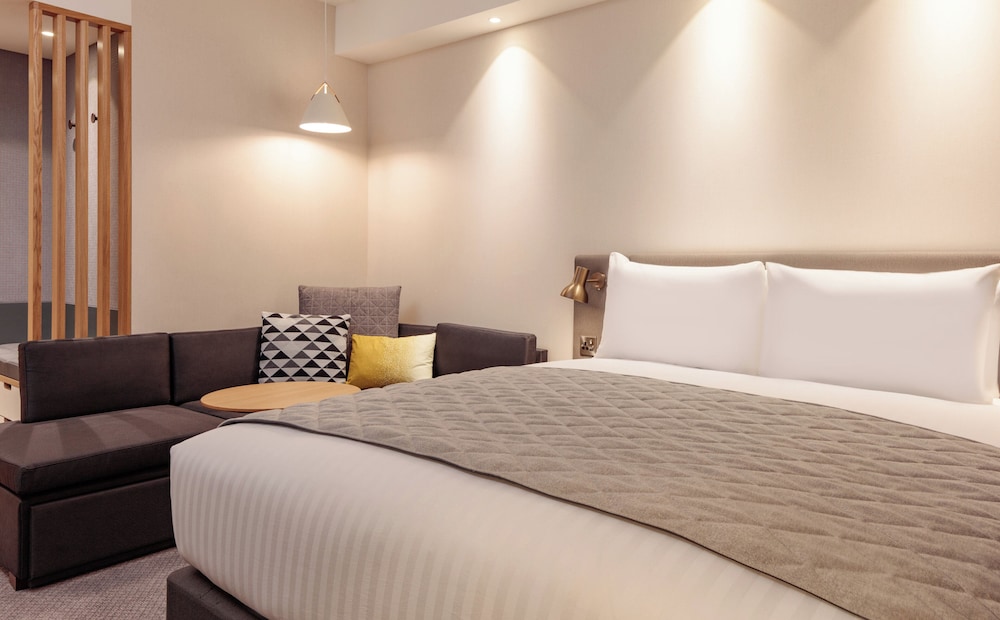 Habitación estándar, 1 cama de matrimonio con sofá cama del hotel Holiday Inn - London - Heathrow Bath Road. Foto 17