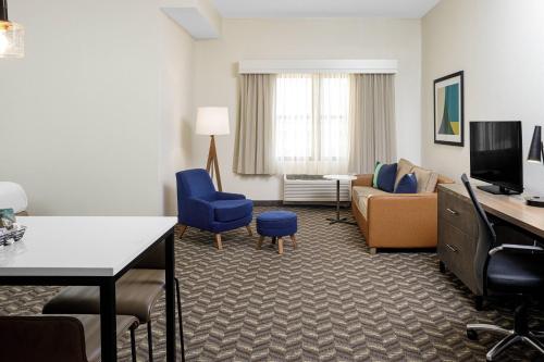 Estudio con cama extragrande del hotel Residence Inn By Marriott New Rochelle. Foto 3