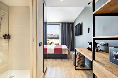 Habitación Doble Superior con vistas del hotel Acta Voraport. Foto 8