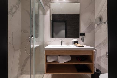 Habitación Triple del hotel Boutique Cordial Malteses. Foto 4