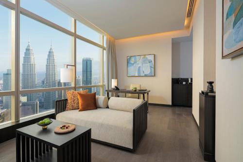 Suite Sky del hotel Banyan Tree Kuala Lumpur. Foto 3