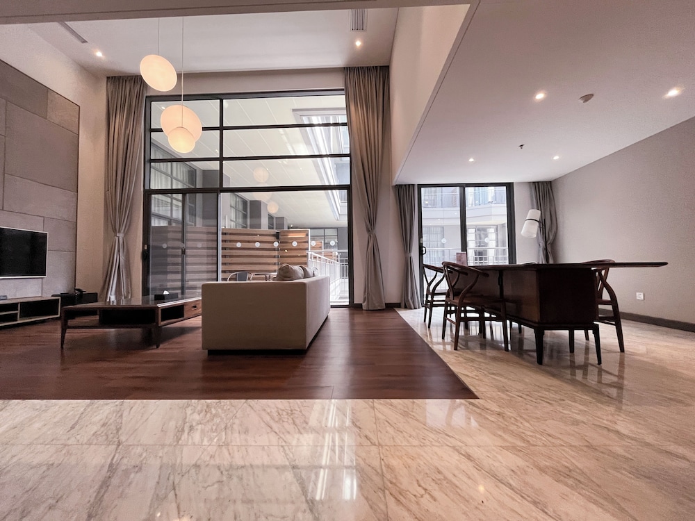 Suite Ejecutiva con 2 camas king size, Dúplex del hotel Novotel Suites Shanghai Hongqiao