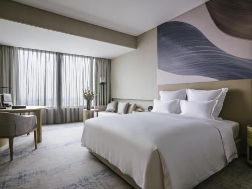Deluxe Executive King Room with City View - Lounge Access del hotel Pullman Shanghai Qingpu Excellence