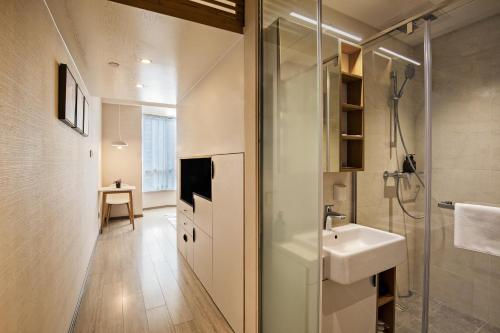 Comfort Room(Fresh Air System+Softened Water System) del hotel Livefortuna. Foto 2