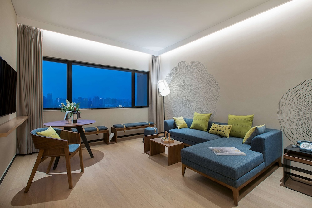 Suite Deluxe Wellness, 1 cama King del hotel BEI Zhaolong Hotel, JdV by Hyatt. Foto 2