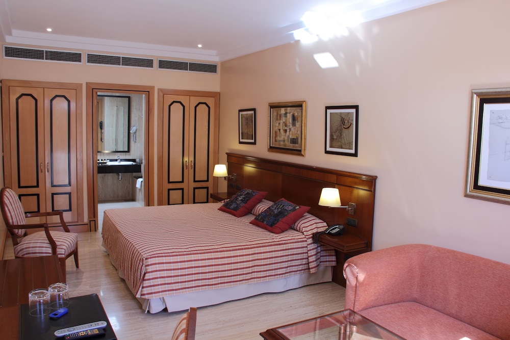 Habitación estándar con 1 cama doble o 2 individuales del hotel Villa Vik – Boutique. Foto 1