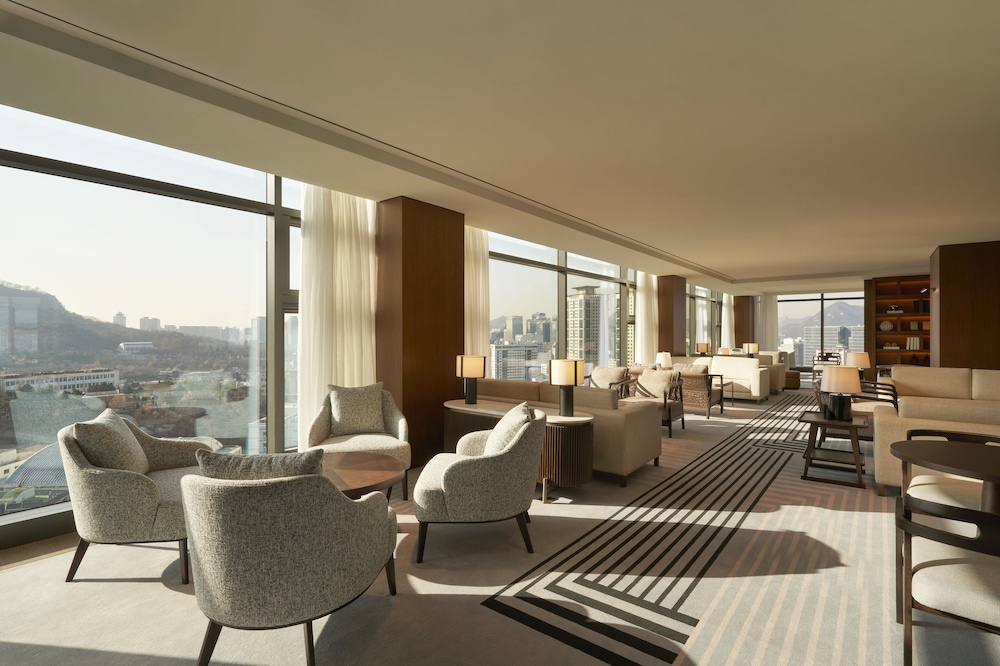 Habitación ejecutiva con 2 camas individuales del hotel The Ambassador Seoul - A Pullman. Foto 5