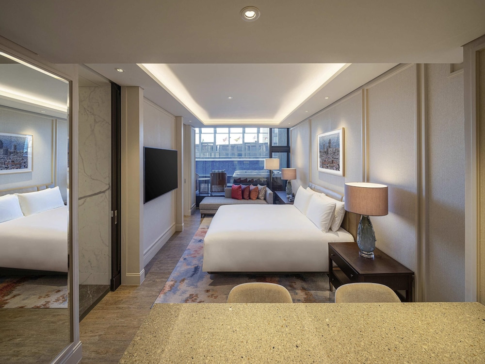 Suite junto a la Piscina con 1 Cama King del hotel The Ambassador Seoul - A Pullman. Foto 4