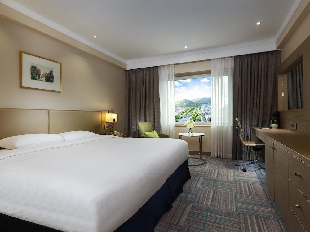 Habitación Superior con 1 cama doble del hotel Novotel Ambassador Seoul Gangnam. Foto 4