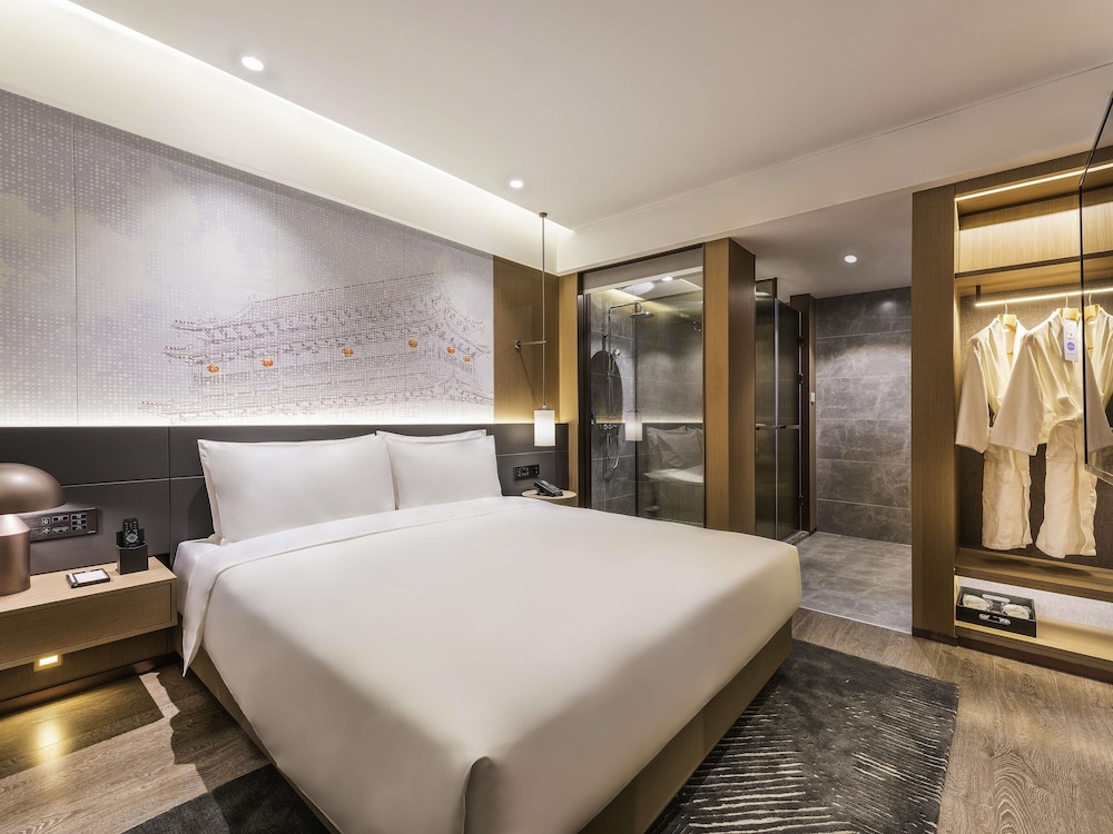 HABITACIÓN PRIVILEGIO, 1 Cama King Size del hotel Novotel Xi'an The Bell Tower. Foto 3
