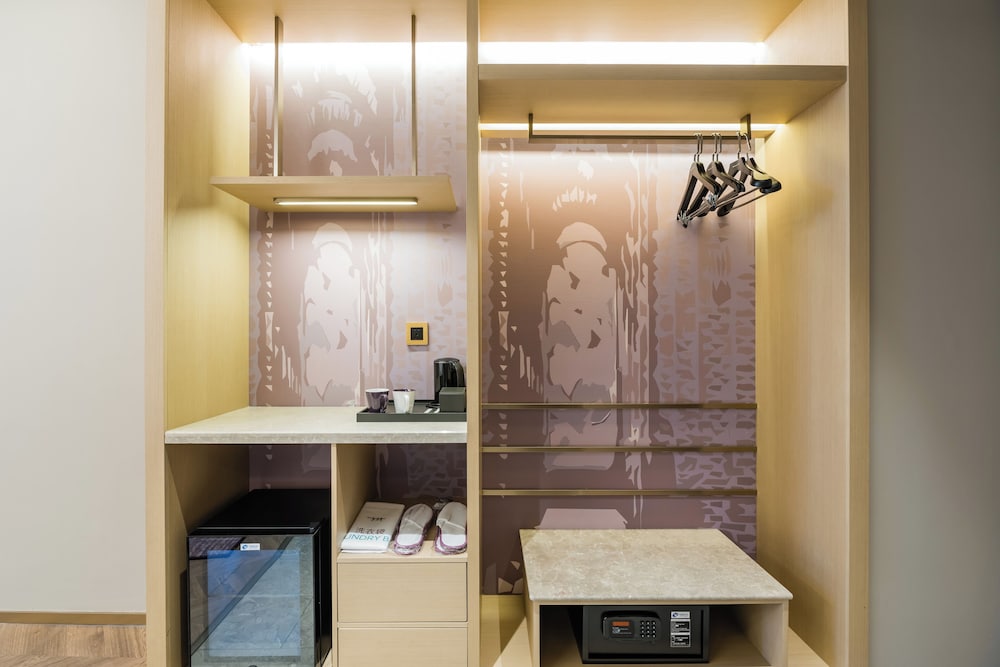 Privilege, Habitación, 1 cama de matrimonio grande del hotel Mercure Changzhou Jintan. Foto 2