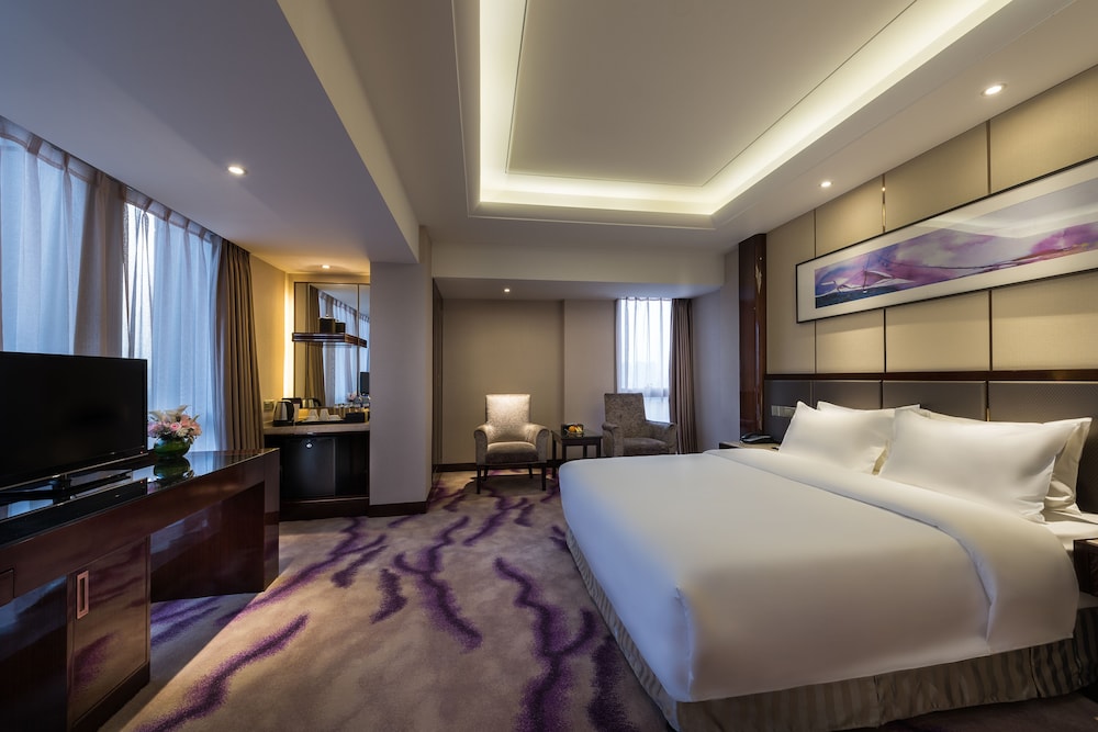 HABITACIÓN SUPERIOR con 1 cama king size del hotel Grand Mercure Wuhan Qiaokou
