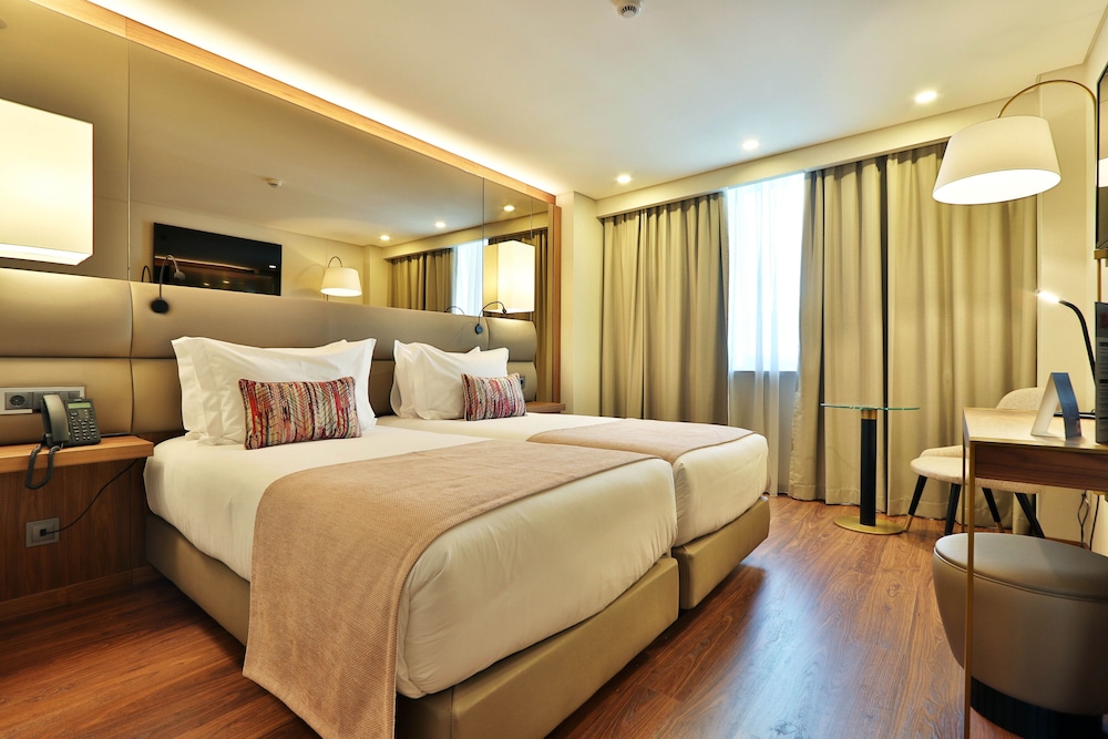 Habitación superior con 2 camas individuales del hotel Turim Ibéria