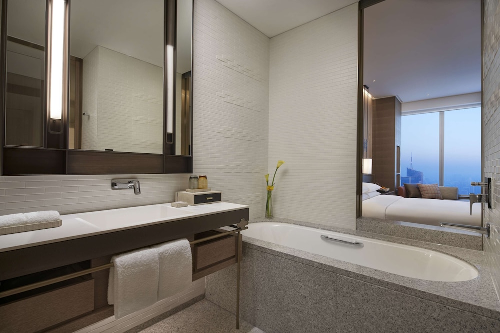 1 Cama King, Acceso Club, Premium del hotel Grand Hyatt Hefei. Foto 6
