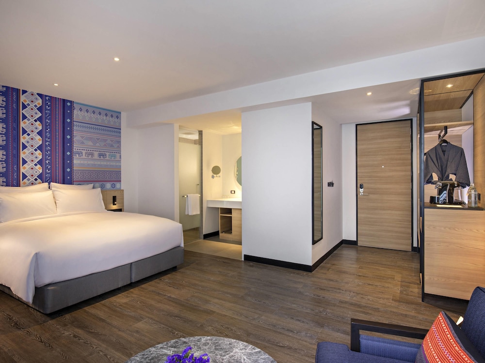 Habitación Ejecutiva de Esquina con Cama King del hotel Novotel Chiangmai Nimman Journeyhub