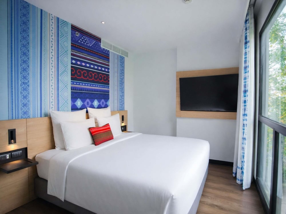 Suite Junior con Vistas a la Montaña y Cama King del hotel Novotel Chiangmai Nimman Journeyhub