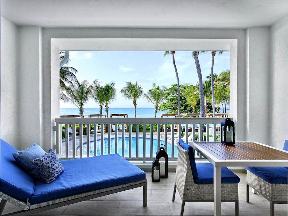 VILLA CON 1 CAMA KING SIZE. 60 m². 2.ª planta, balcón privado y vistas al mar del hotel Fairmont El San Juan. Foto 8