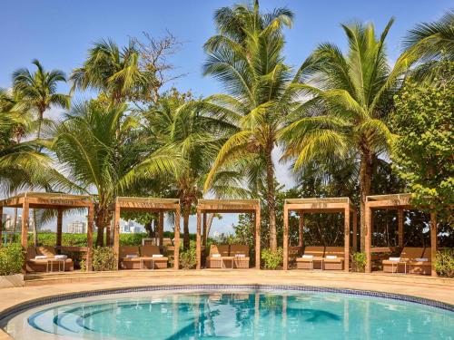 VILLA CON VISTAS AL MAR, TERRAZA, 2 CAMAS QUEEN SIZE Y BAÑERA CON BARRAS DE AGARRE. 50 m² del hotel Fairmont El San Juan. Foto 8