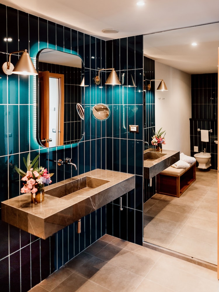 Habitación Deluxe doble con balcón del hotel Mercure Roma Corso Trieste. Foto 10