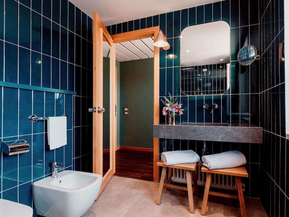 Habitación Deluxe doble con balcón del hotel Mercure Roma Corso Trieste. Foto 11
