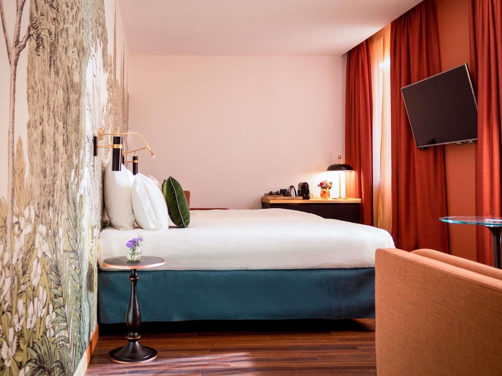 Habitación Classic Triple del hotel Mercure Roma Corso Trieste. Foto 3