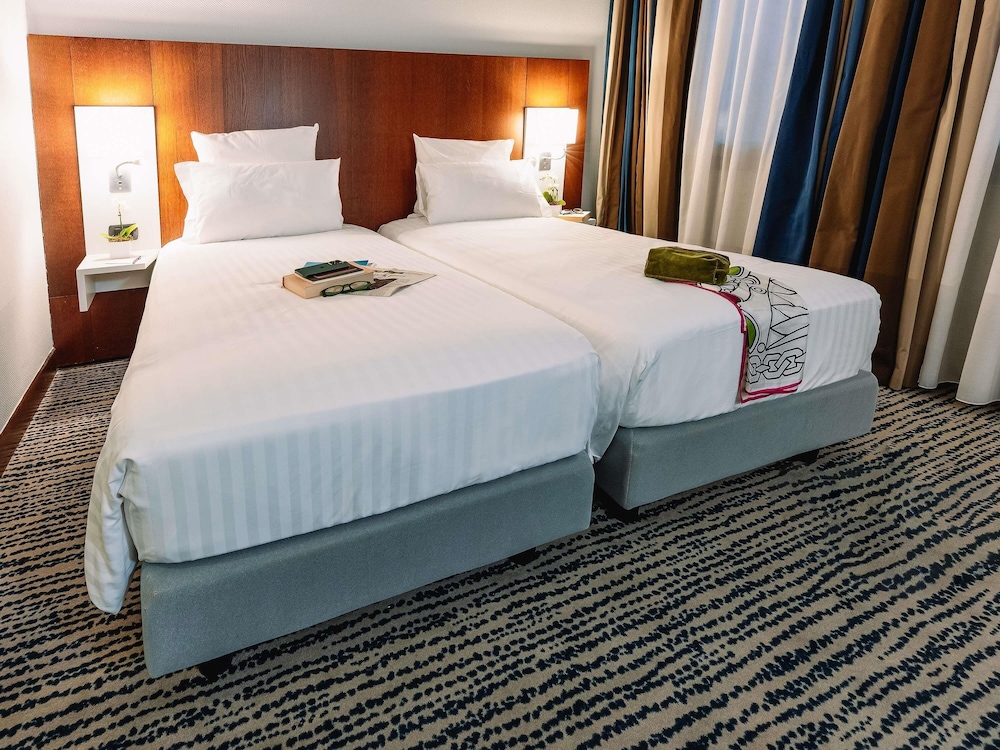 Habitación Twin Clásica del hotel Mercure Roma Piazza Bologna. Foto 1
