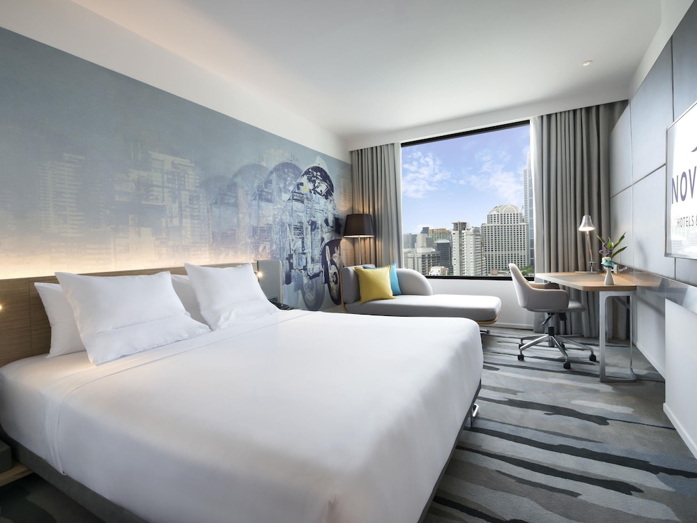Habitación Deluxe con 1 cama king del hotel Novotel Bangkok Sukhumvit 4. Foto 1